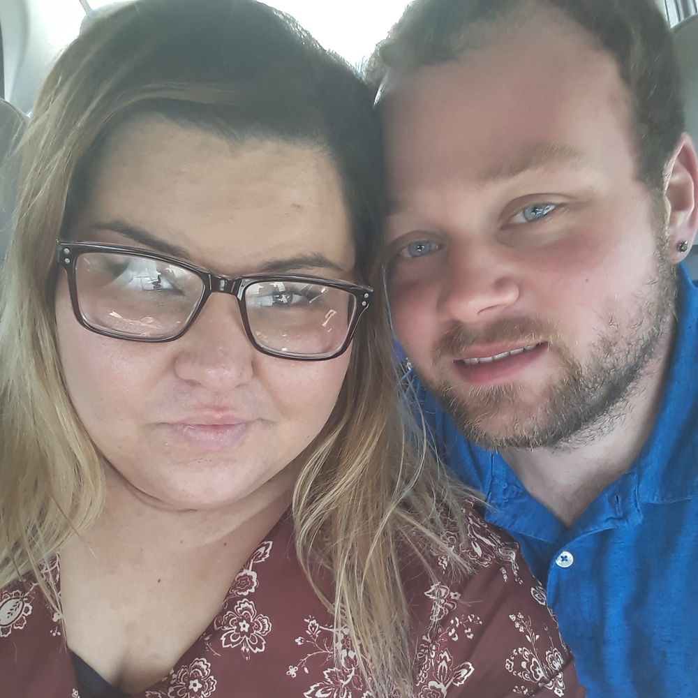 Meet your Poshers, Sarah & Jason